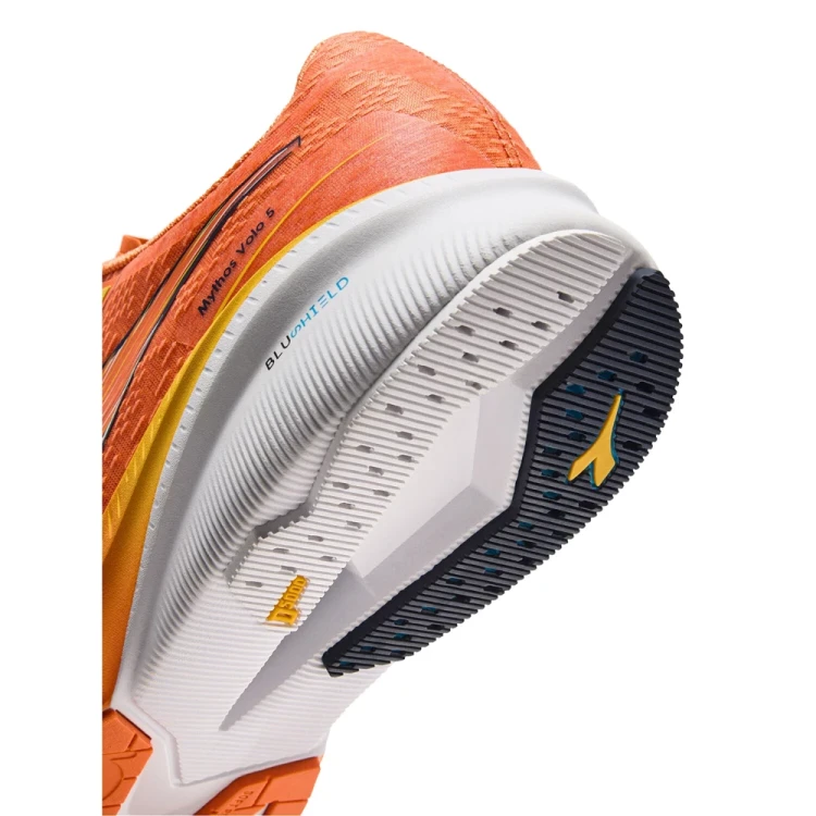 Buty-do-biegania-DIADORA-MYTHOS-BLUSHIELD-VOLO-5-5.webp