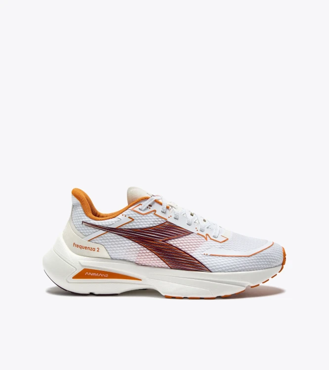 Buty_do_biegania_DIADORA_FREQUENZA-2-biało-pomarańczowe.webp